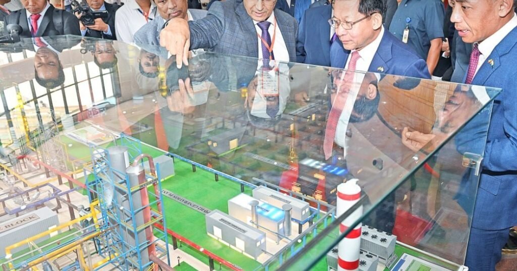 ဒီမိုကရေစီအားကောင်းအောင် လုပ်ဆောင်နေတဲ့ မြန်မာနိုင်ငံမှာ ရင်းနှီးမြှုပ်နှံကြဖို့ အာဏာသိမ်း သမ္မတ ဖိတ်ခေါ် Democracy To Investment 02 1024x537